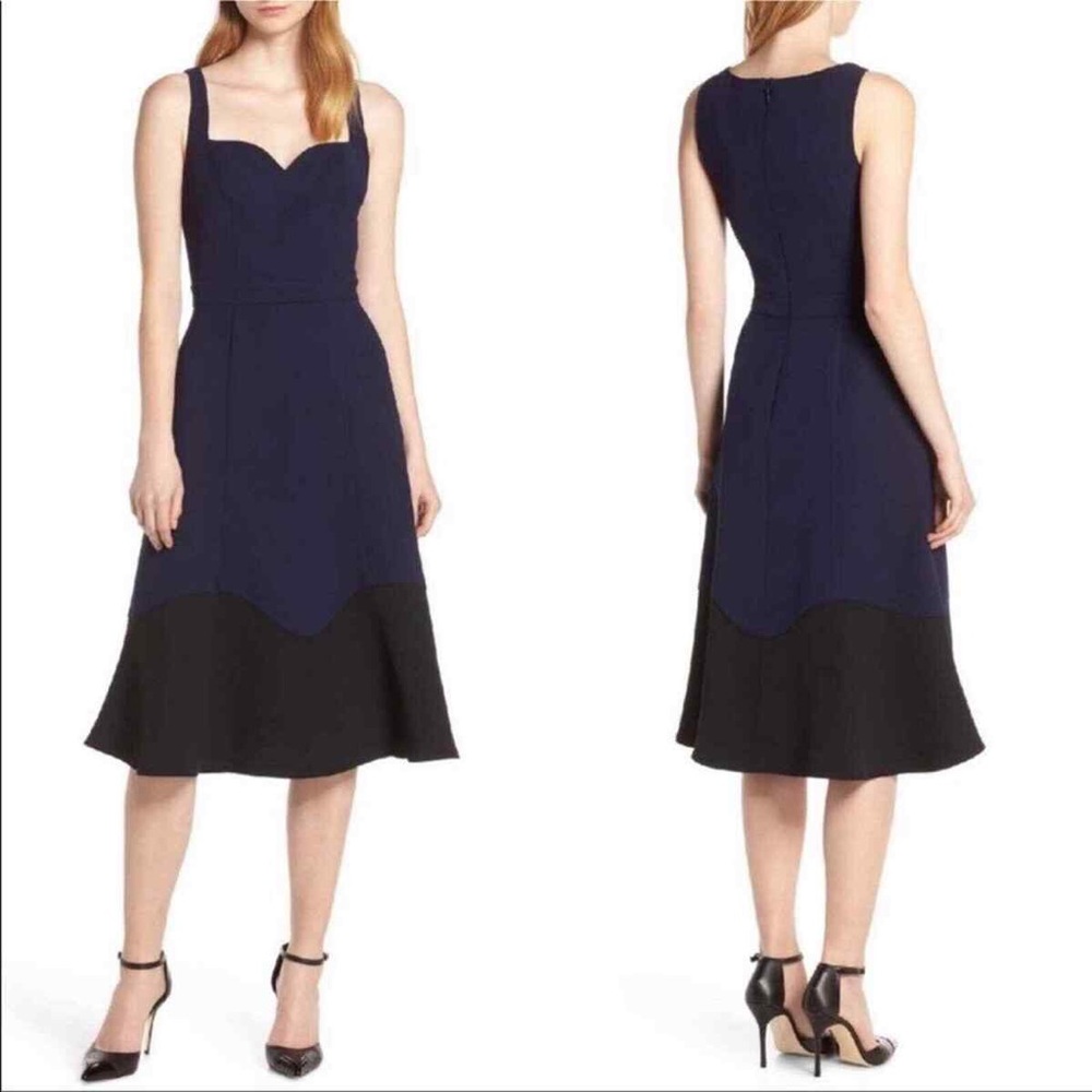 Harlyn Navy blue and black midi dress sweetheart neckline size small